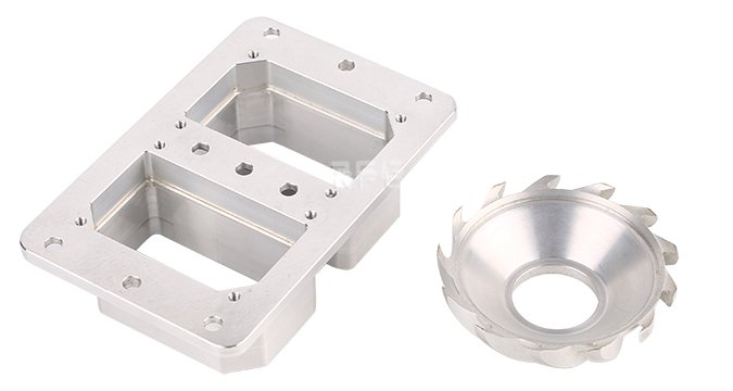 大型cnc加工中心主軸運轉速度過快有影響嗎？